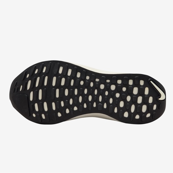 Nike React Infinity Run Flyknit 4 - Picture 5 of 16